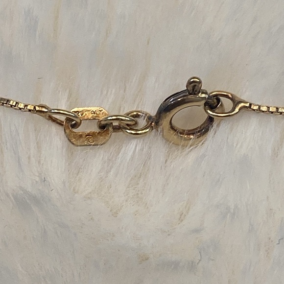 Pear Topaz Pendant - Picture 7 of 7